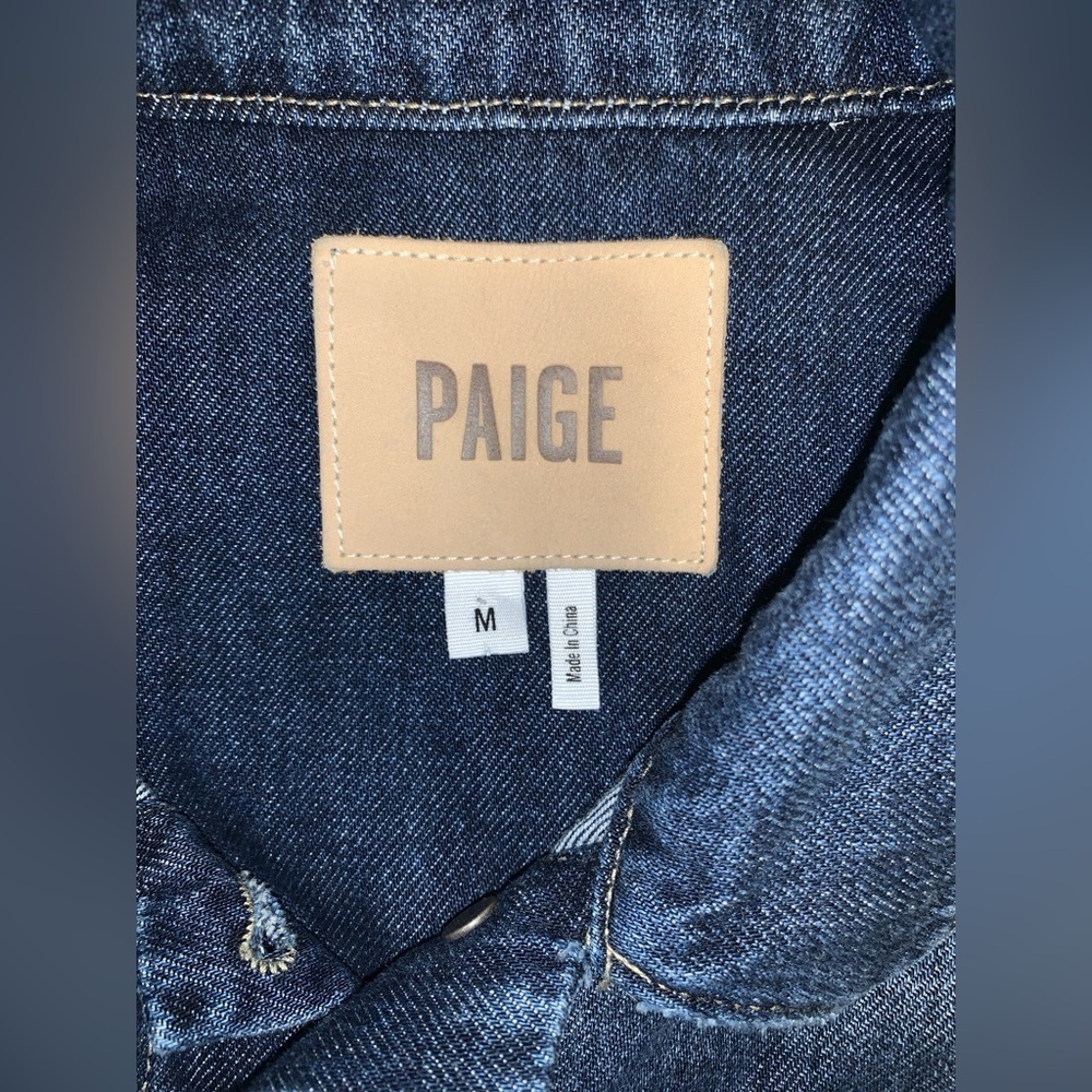 Paige cropped dark med wash soft cotton denim jean Jacket size medium - Picture 4 of 7